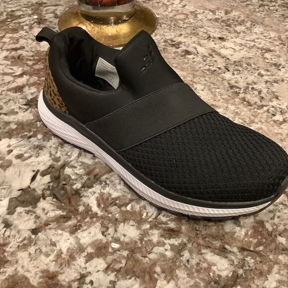 BCG Memory Foam Sneakers 👟🐆 - Picture 1 of 6